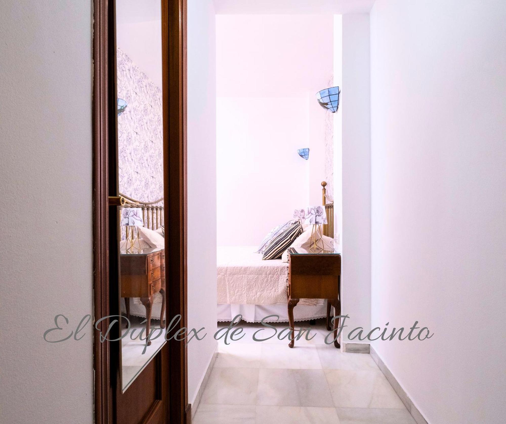 El Duplex De San Jacinto Lejlighed Sevilla Eksteriør billede