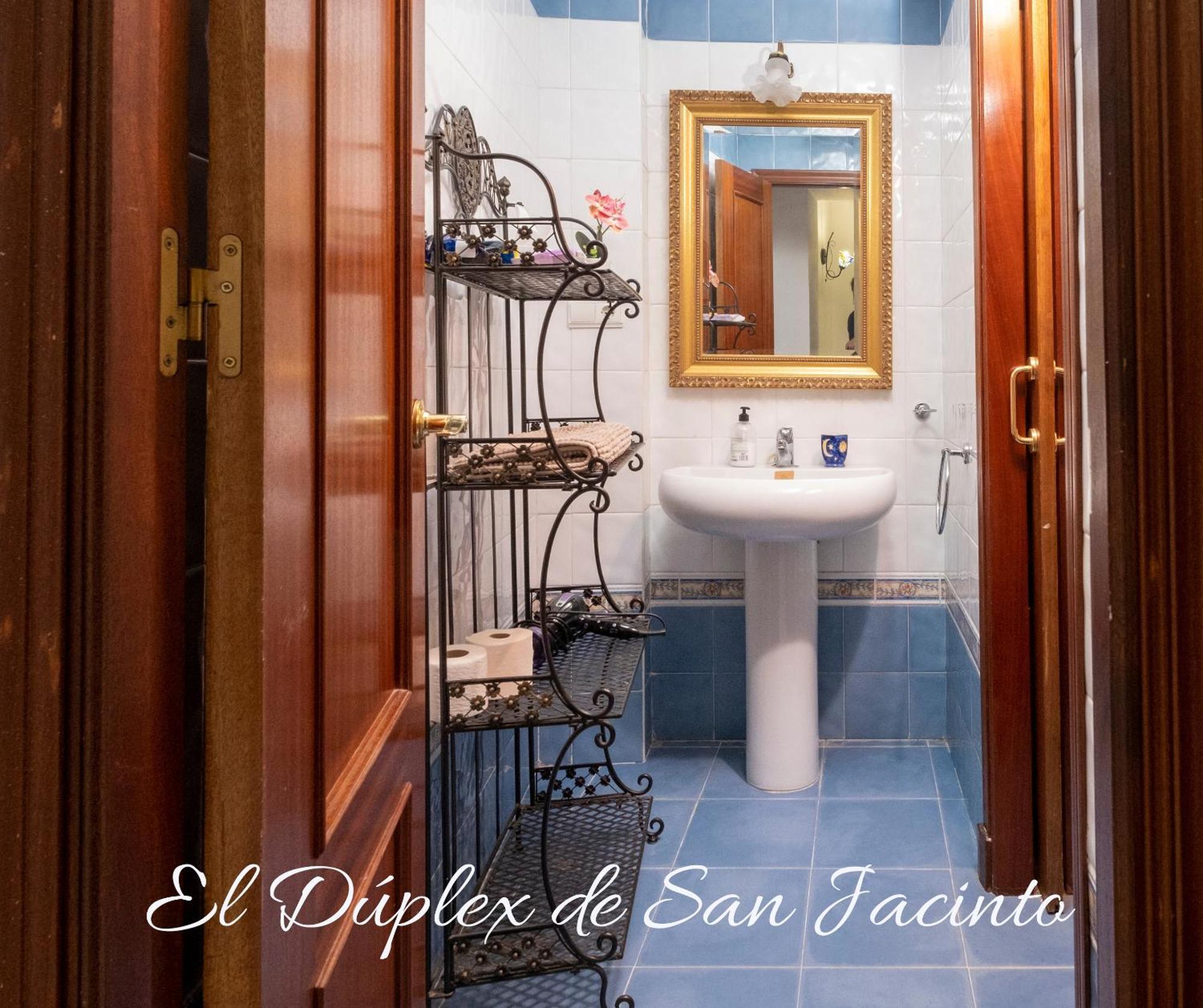 El Duplex De San Jacinto Lejlighed Sevilla Eksteriør billede