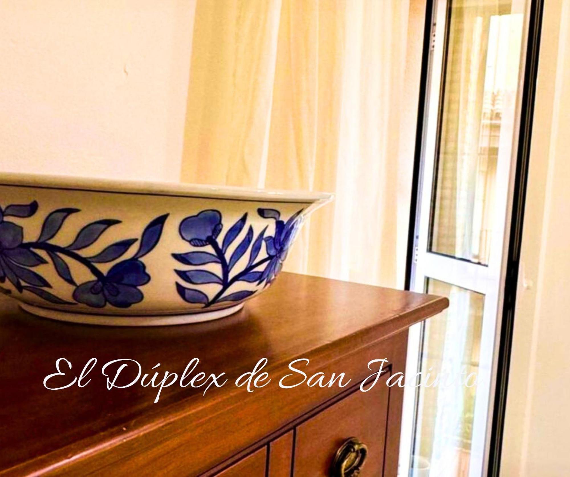 El Duplex De San Jacinto Lejlighed Sevilla Eksteriør billede