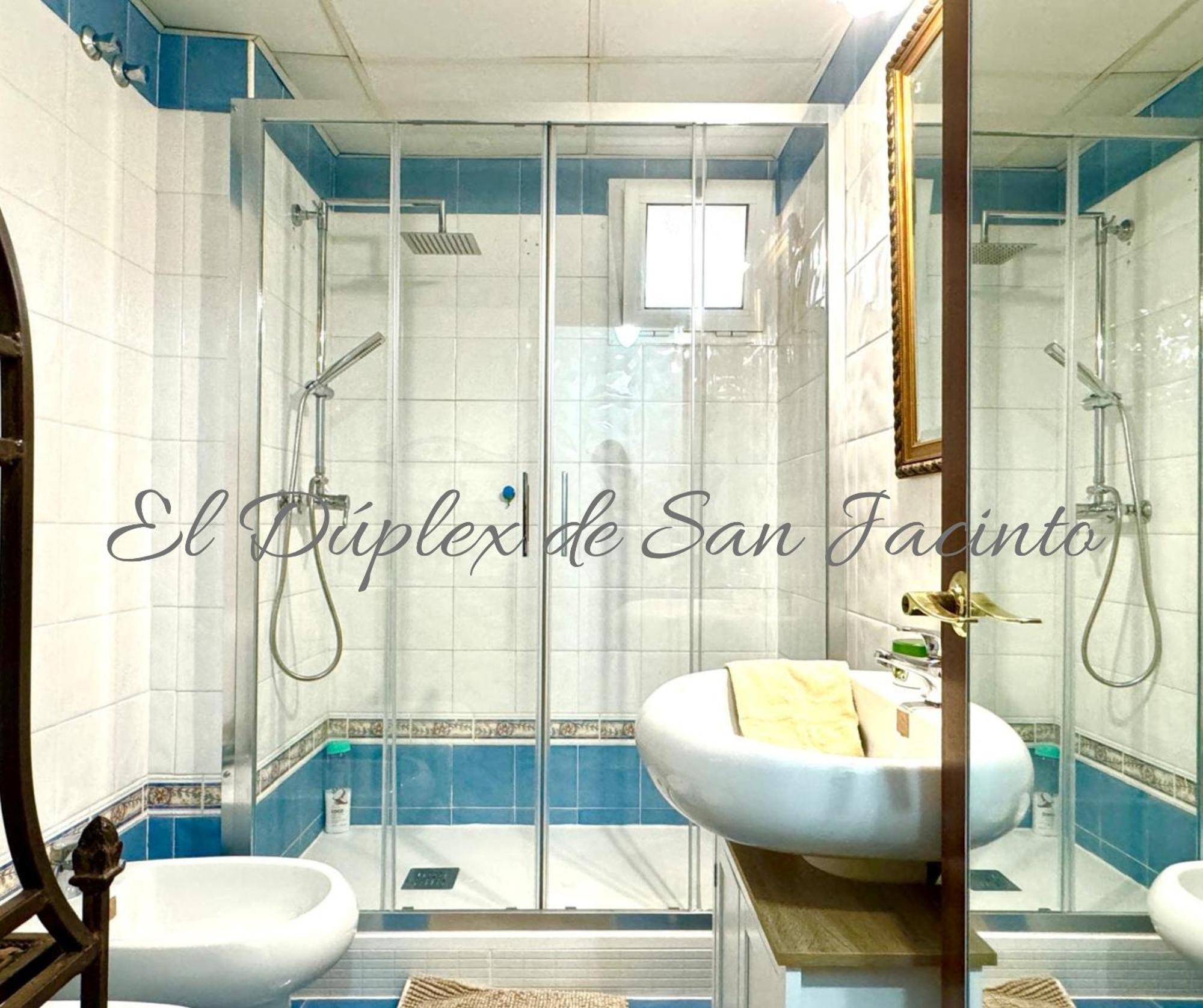 El Duplex De San Jacinto Lejlighed Sevilla Eksteriør billede