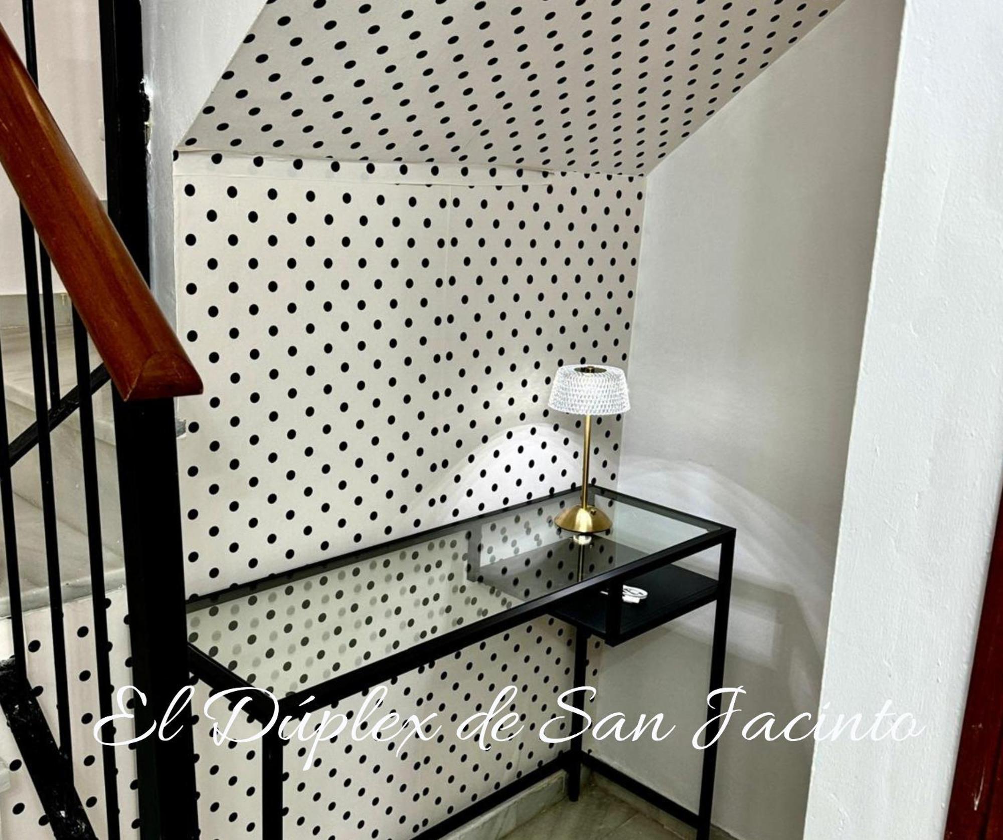 El Duplex De San Jacinto Lejlighed Sevilla Eksteriør billede
